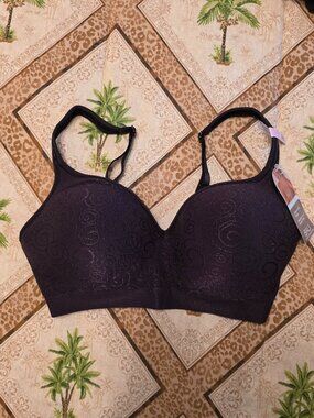 Bali Comfort Revolution Padded Wire Free Bra  Size 36D